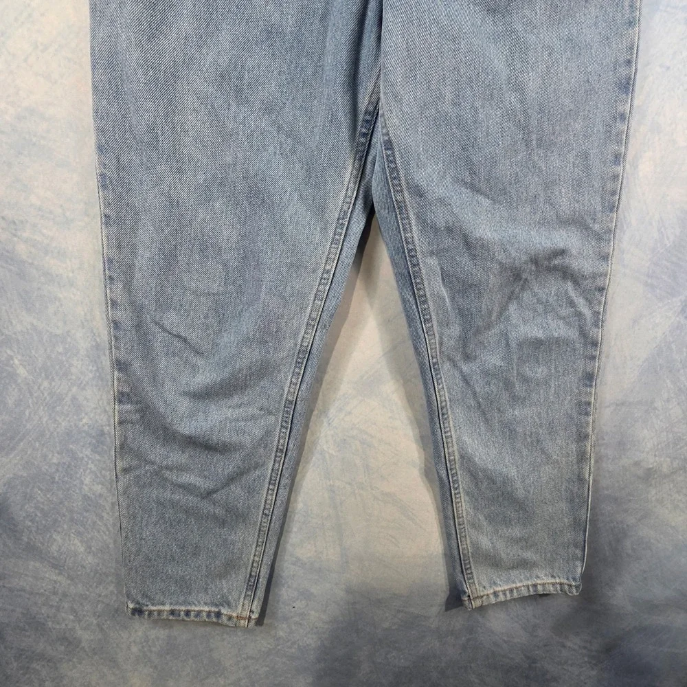 LL Bean Original Fit Relaxed Light‎ Wash High Rise Mom Jeans Womens 8 Pet